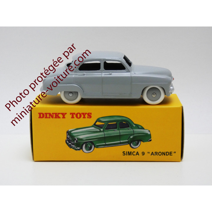 Dinky Toys Atlas Simca 9 Aronde