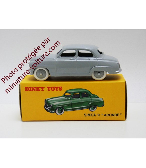Simca 9 Aronde 1956 (Dinky Toys n° 24 U