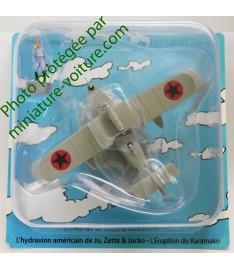 L'Hydravion américain L'éruption du Karamako