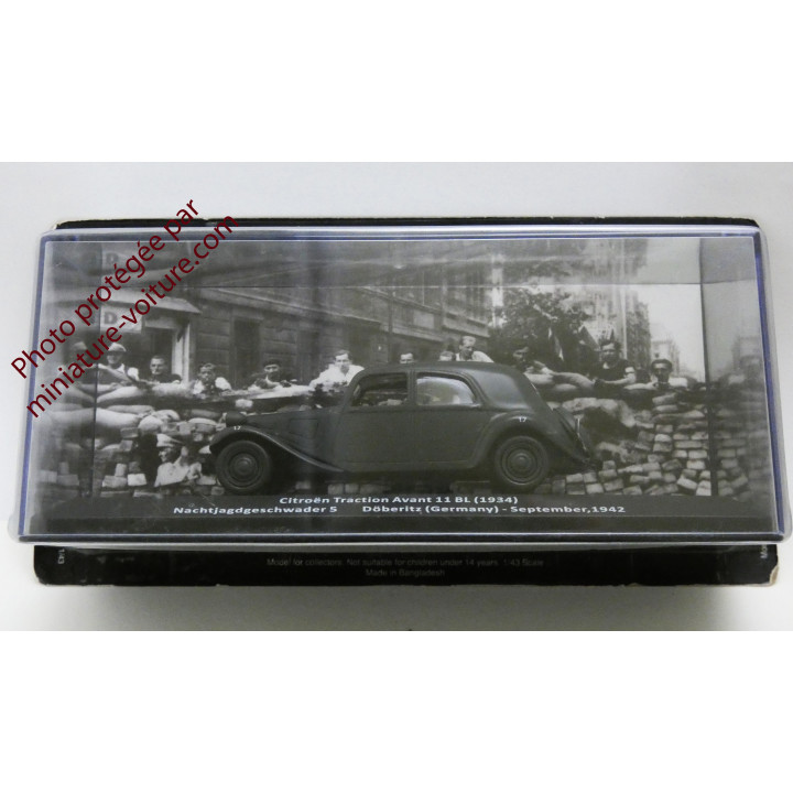 Coche miniatura Citroën Traction Front 11 Bl Alemania 1942