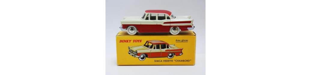 Sammlung von Miniaturen auf Autos und LKW Dinky Toys wiederveröffentlicht von Atlas